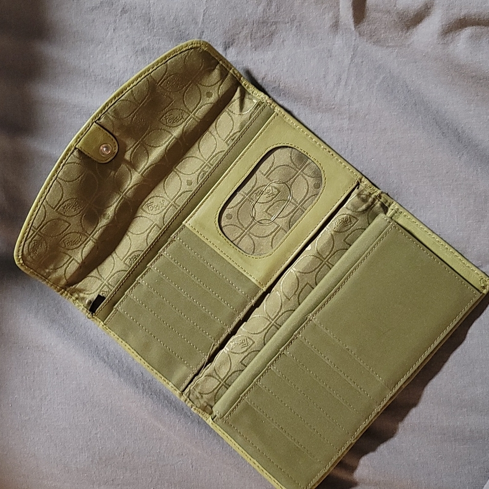 Fossil Wallet - Picture 3 of 5